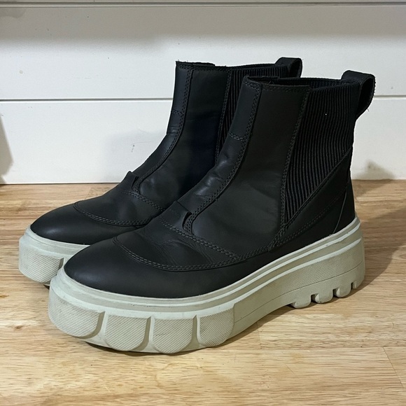 Sorel Shoes - Sorel Caribou X Rubber Chunky Waterproof Boots